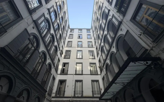 Pessina 90 Rooms in Naples