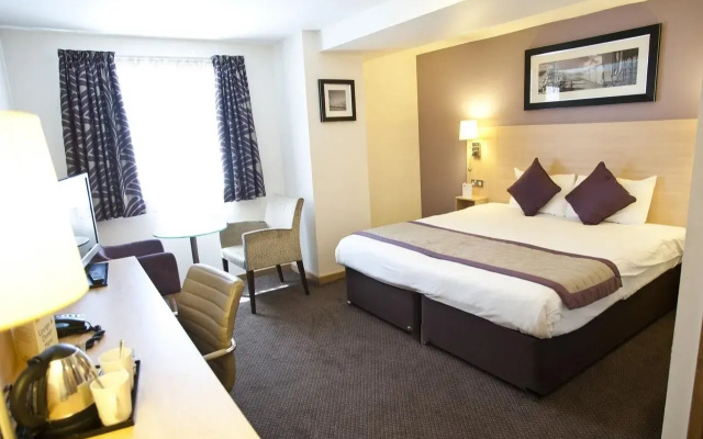Shore View Hotel