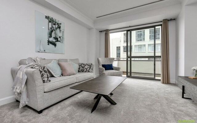 QV Modern Apartment in CBD - 078