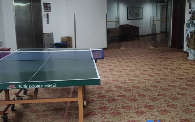 Super 8 Hotel Beijing Liangxiang Branch (Xinfu Liangyuan Holiday Inn)