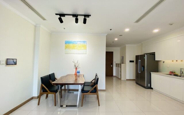 Landmark Apartment in Vinhomes Central Park