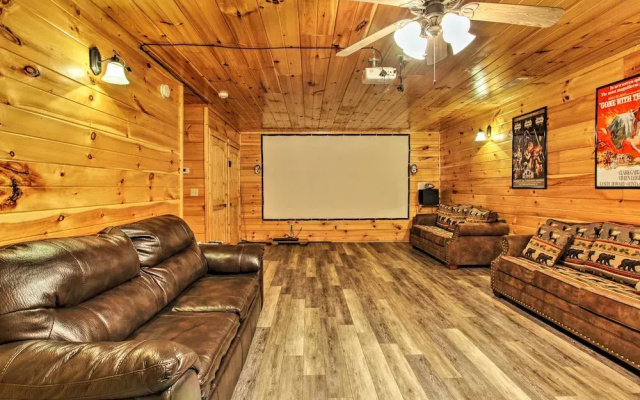 Expansive Gatlinburg Cabin: Hot Tub, Deck & Grill!
