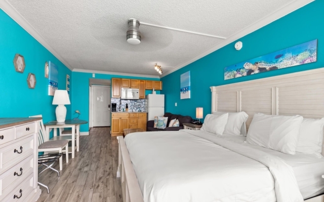 Island Inn 211