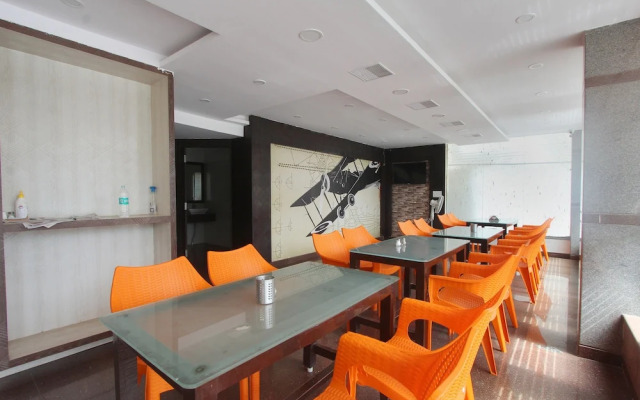 Capital O 15965 Hotel Nandi Gateway