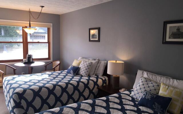 Empire Lakeshore Inn