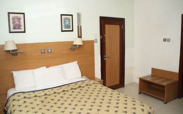 Bec Suites