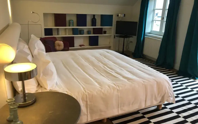 De Barrier - Different Hotels