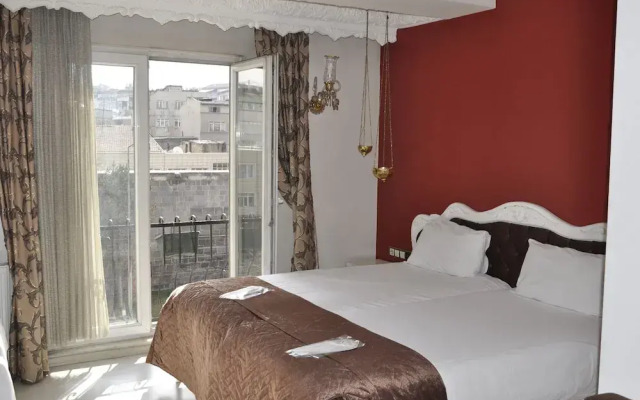 Azade Butik Otel