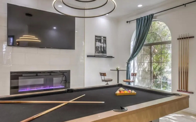 Greens A Luxury Las Vegas Pool Villa