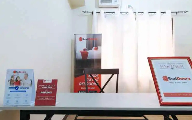 RedDoorz @ Dolce Cabanas Beach Resort