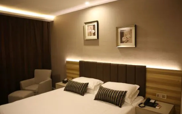 Motel  (Shenyang Central Street Joy City Walmart)