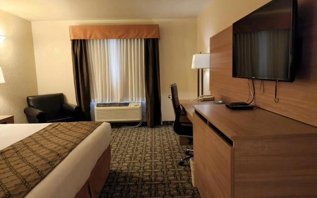Ramada by Wyndham Lloydminster
