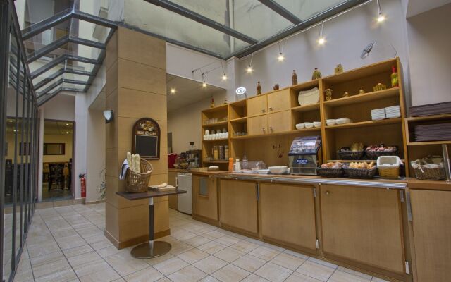 Timhotel Le Louvre