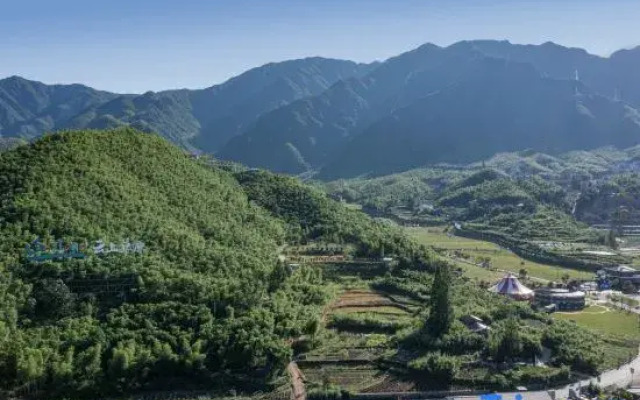 Yunshang Grassland Anji Yinxuanyuan Holiday Homestay