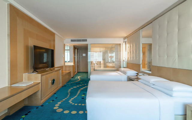 Renaissance Shanghai Yu Garden Hotel on the Bund
