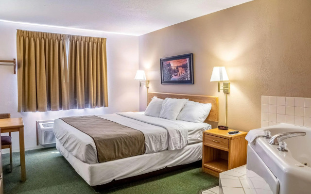 Magnuson Hotel Ironwood