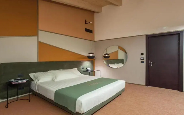 Отель Best Western Plus Dimora del Monaco