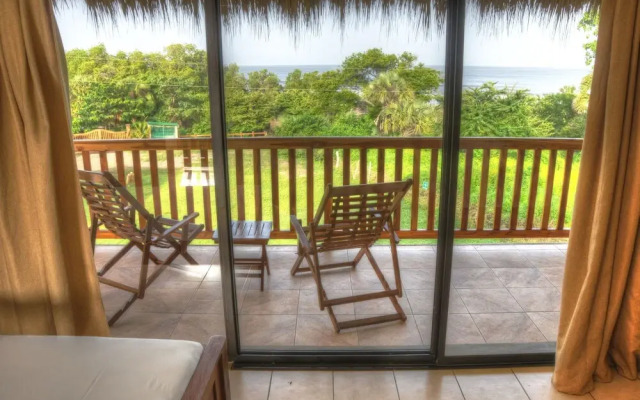 Las Palmeras Beach Hotel