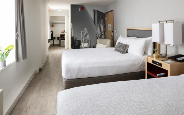 Hotel Saint Clair- Magnificent Mile