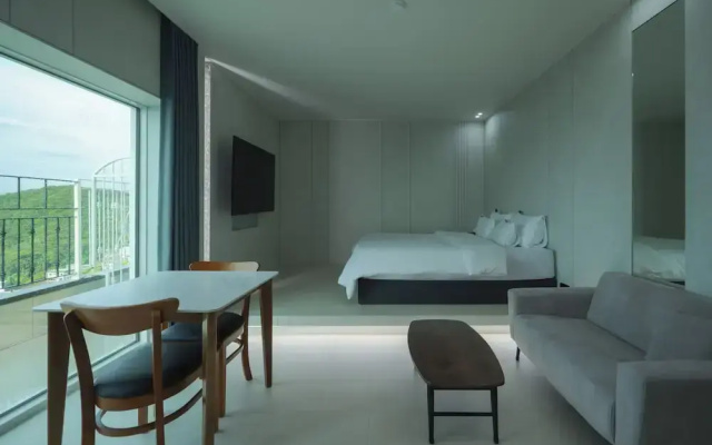 CL Hotel