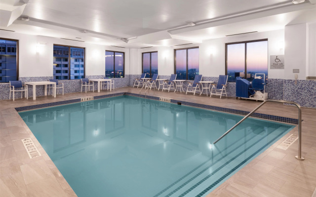Best Western Premier NYC Gateway Hotel