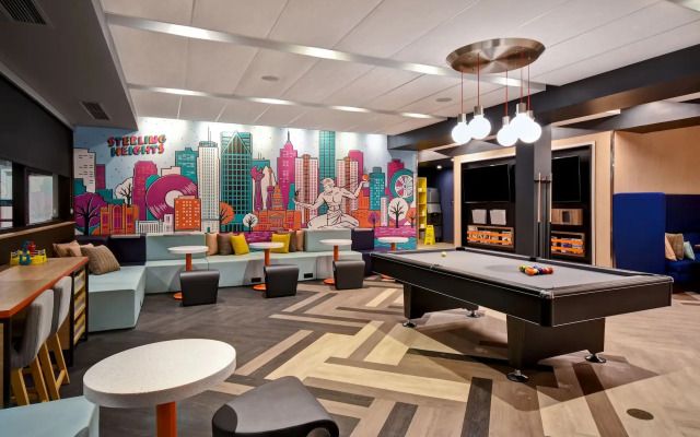 Tru by Hilton Sterling Heights Detroit