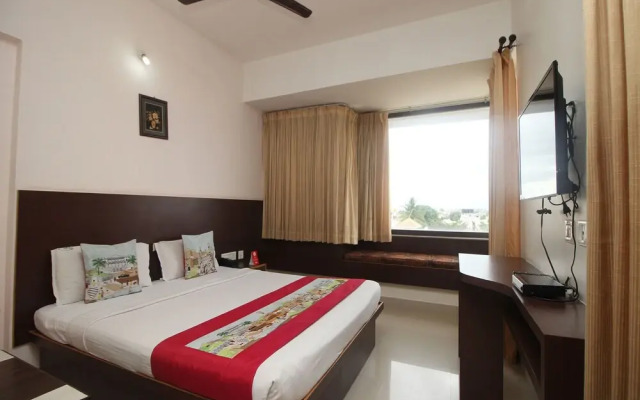 OYO 9617 Hotel PC Residency