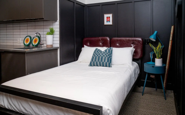 The Chicago Hotel Collection River North