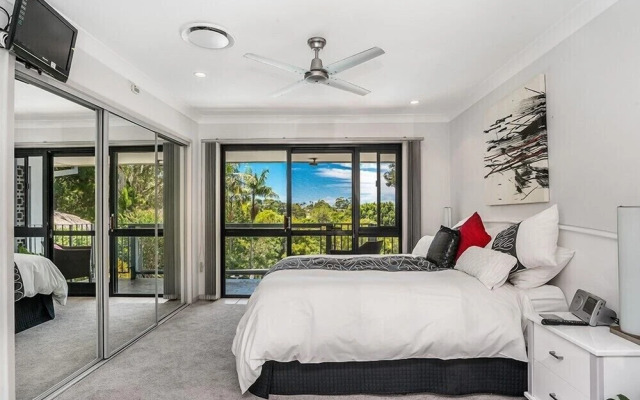 Funky Ocean Shores Getaway