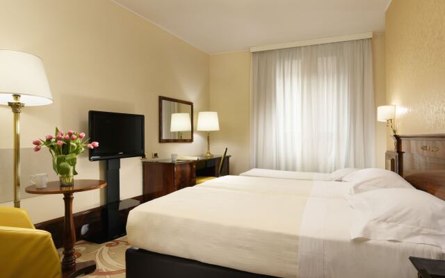 UNAHOTELS Scandinavia Milano Hotel
