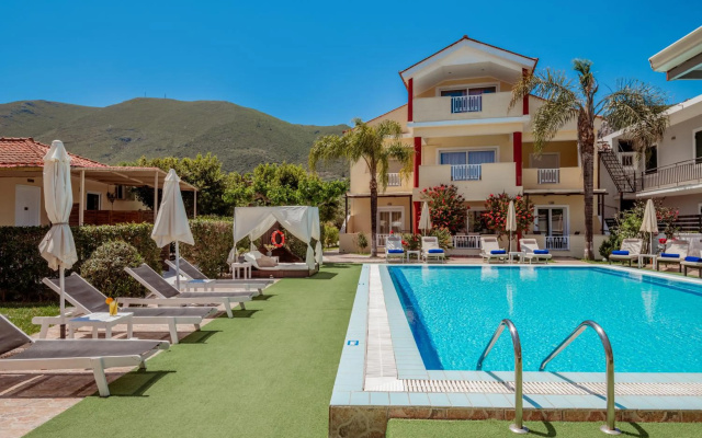 Oscar Villa & Studios