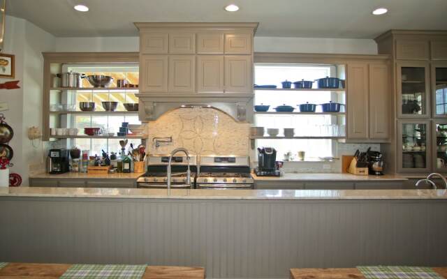 The Big Green House Bed & Breakfast