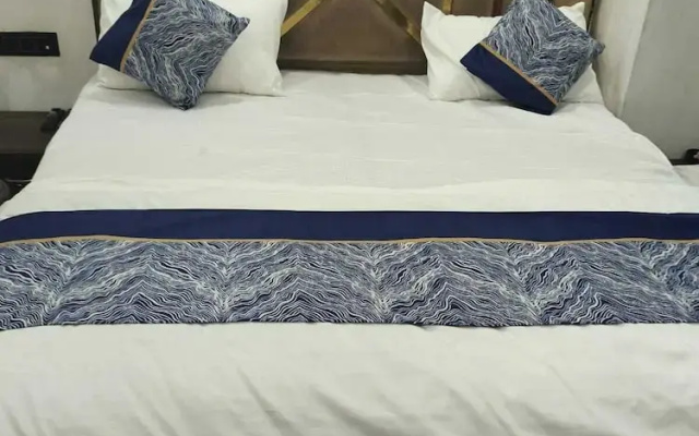 Hotel Luv Inn