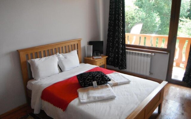 Dragushinovo Boutique Chalet Hotel