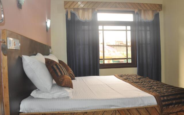 Hotel Kashmir Inn