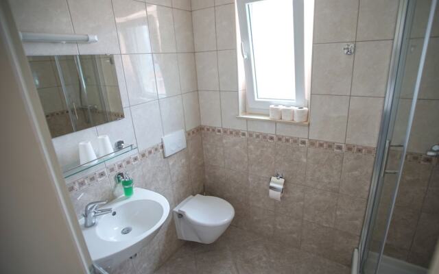 Apart-pansion Promajna