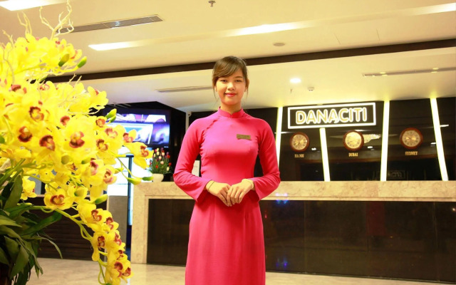 Danaciti Hotel