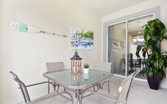 4819 Fantastic Club House With Water Park