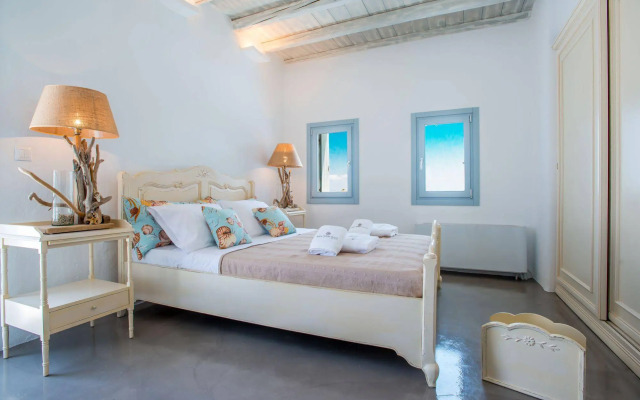 Aelia Paros Villas
