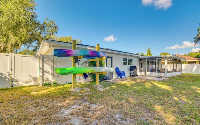 Lakefront Inverness Getaway w/ Kayaks & Bikes!