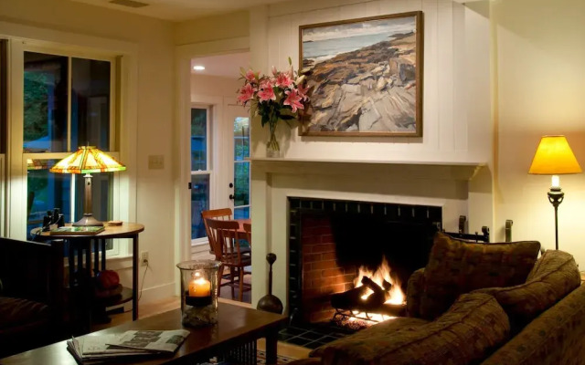 Coveside Bed & Breakfast