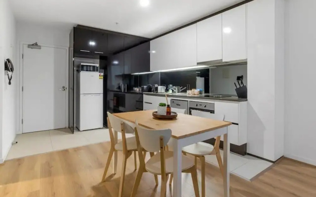 Cozy & Charming 2BR Stay, Free Parking