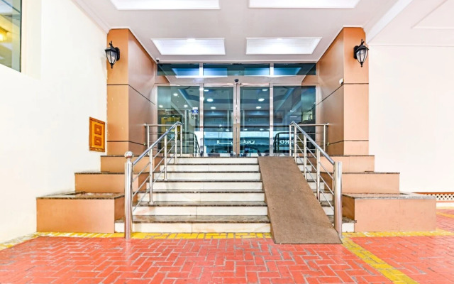 OYO 121 Ramiya Plaza