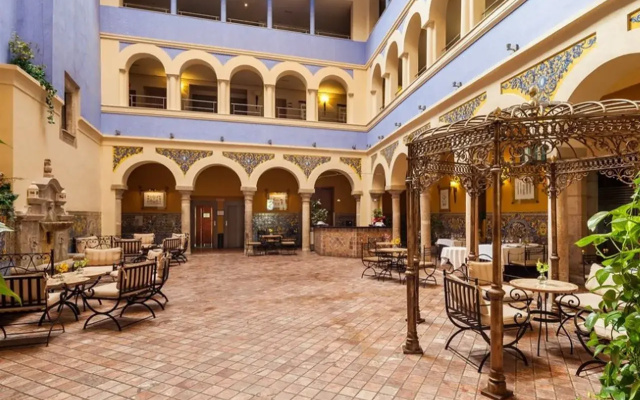 Ilunion Merida Palace