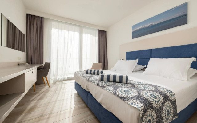 Romana Beach Resort