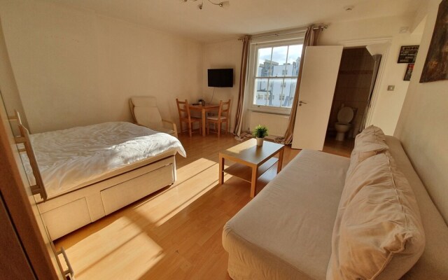 Studio Apartment in South Kensington 2