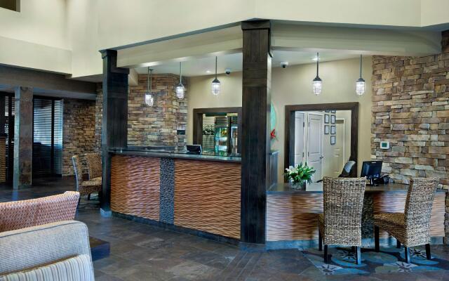 Oxford Suites Silverdale