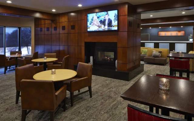 Courtyard by Marriott Bloomington by Mall of America