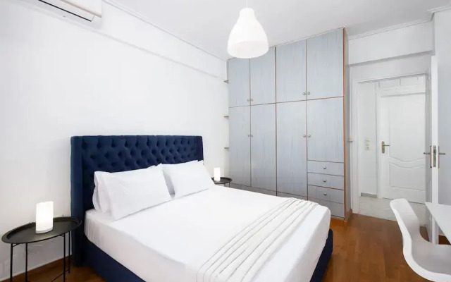 Hosting Moments Alimos Riviera Flat