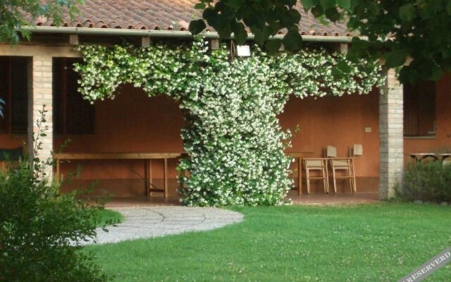 Agriturismo La Lupa